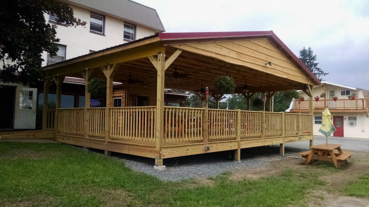Lakewood Lodge & Restaurant Exterior photo